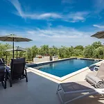 Altalune By Interhome
