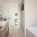 Altalune By Interhome Vila Karpinjan