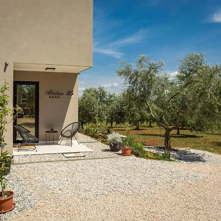 Altalune By Interhome