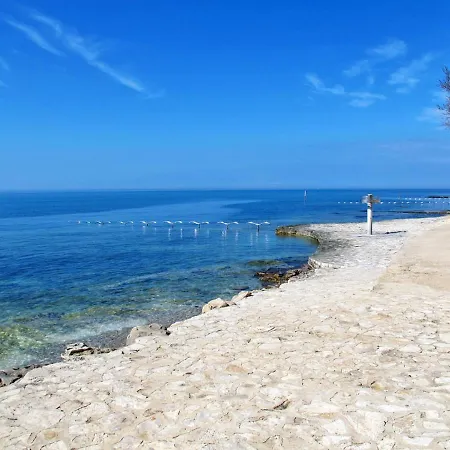 Altalune By Interhome Karpinjan