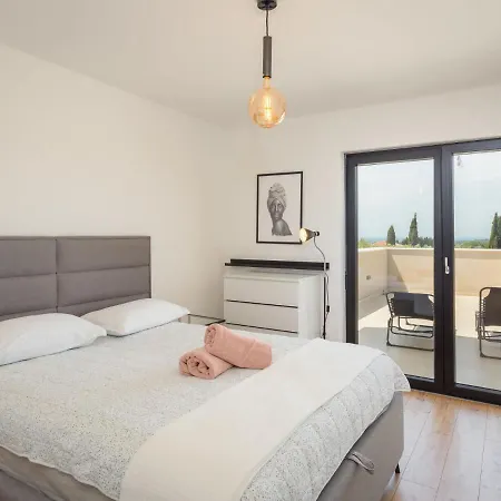 Altalune By Interhome *