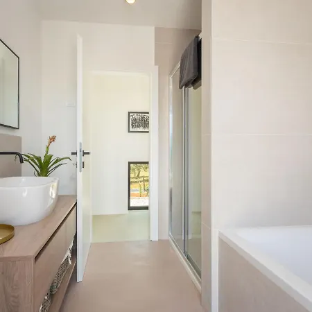 Altalune By Interhome Villa Karpinjan