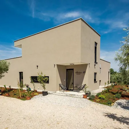 Villa Altalune By Interhome