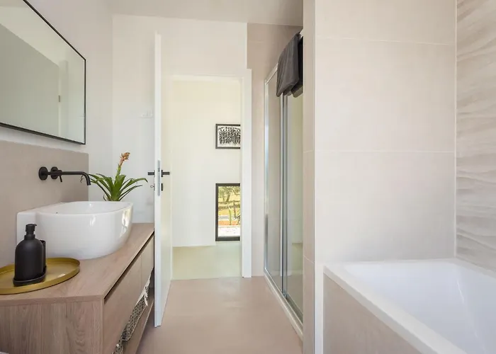 Altalune By Interhome Βίλα Karpinjan