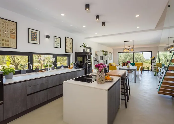 Altalune By Interhome Βίλα Karpinjan