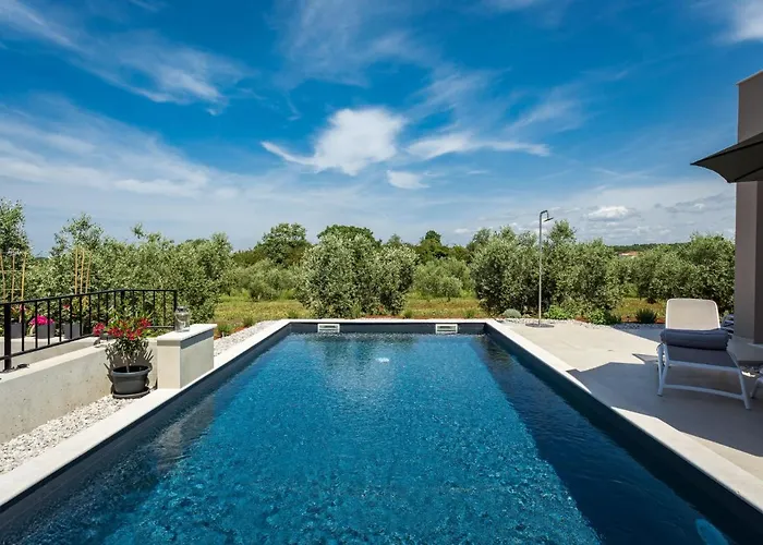 Altalune By Interhome